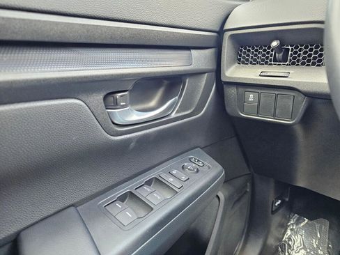 Used 2025 Honda CR-V Sport image 32