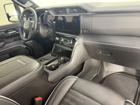 Used 2026 GMC Sierra 2500 AT4X AWD/4WD image 11