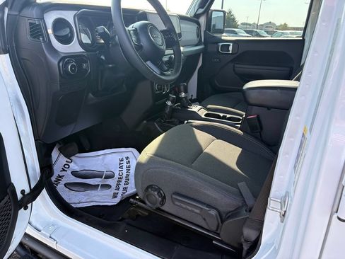 Used 2024 Jeep Wrangler Unlimited Sport AWD/4WD image 14