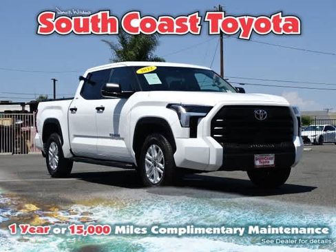 Used 2022 Toyota Tundra SR5 w/ Convenience Package RWD image 1