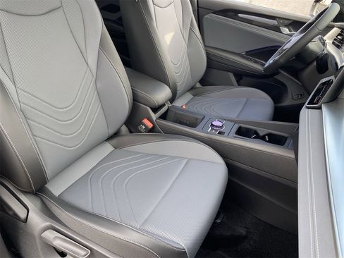 New 2026 Volkswagen Tiguan SE R-Line image 7