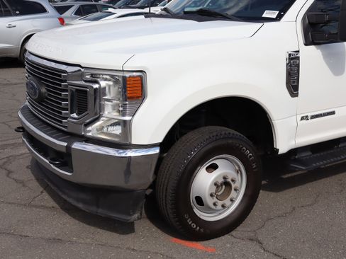 Used 2022 Ford F350 XLT image 6