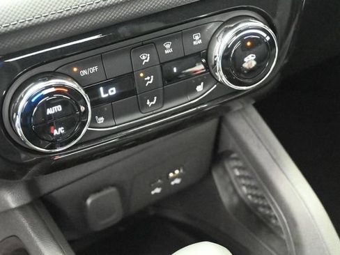 New 2026 Chevrolet TrailBlazer LT w/ Convenience Package FWD image 28