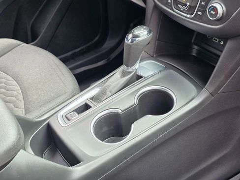 Used 2020 Chevrolet Equinox LT image 13