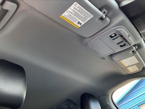 Used 2023 Ford Explorer XLT w/ Equipment Group 202A image 16