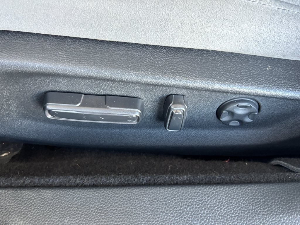 Used 2018 Honda Accord EX image 24
