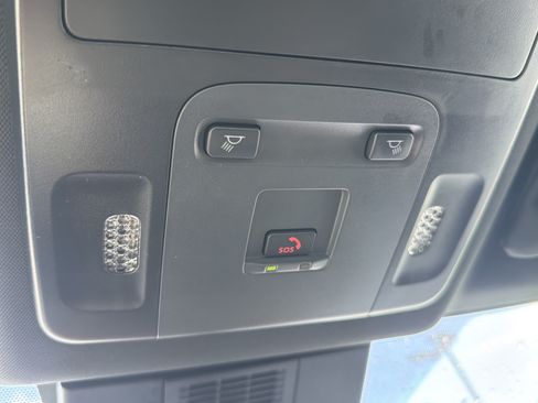 Certified 2025 Toyota Camry SE FWD image 5