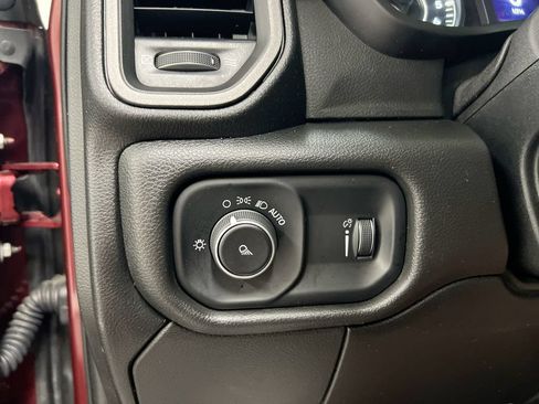 Used 2021 RAM 2500 Tradesman AWD/4WD image 18