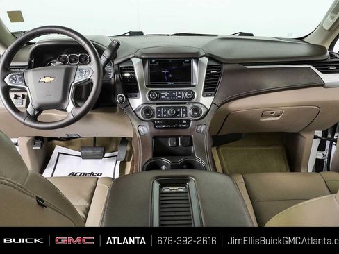 Used 2016 Chevrolet Suburban LT RWD image 19