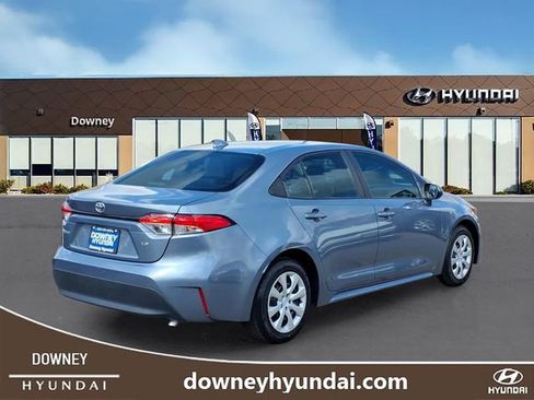 Used 2024 Toyota Corolla LE image 3