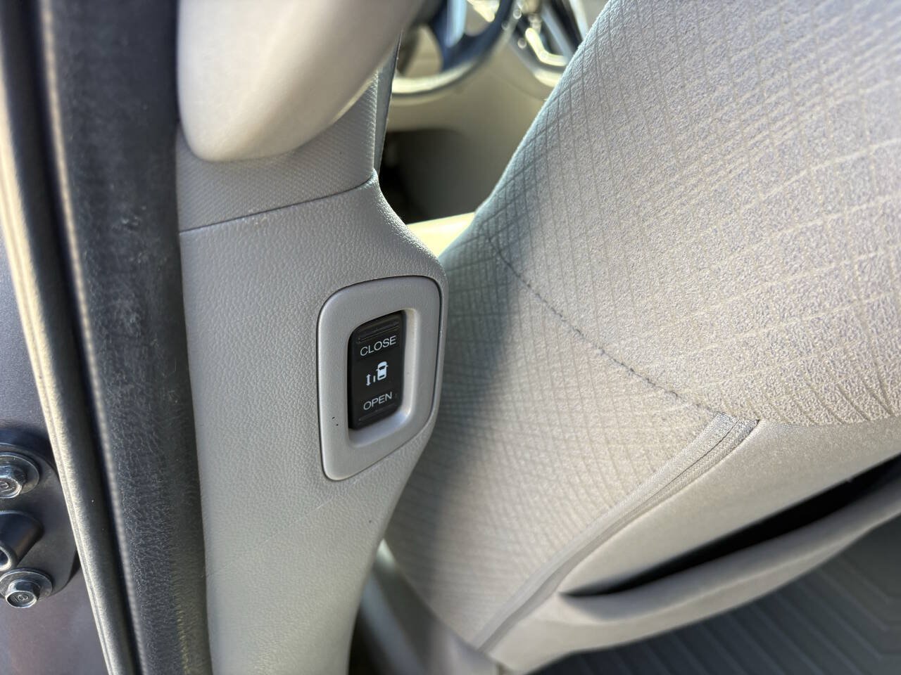 Used 2015 Honda Odyssey EX image 18