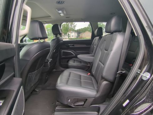 Used 2022 Kia Telluride EX w/ EX Premium Package AWD/4WD image 10