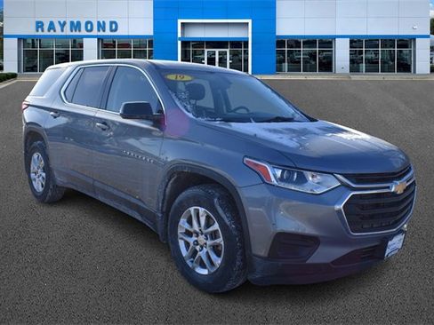 Used 2019 Chevrolet Traverse LS image 1