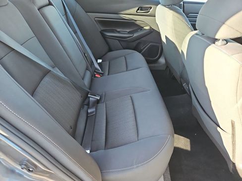 Used 2024 Nissan Altima 2.5 SV image 18