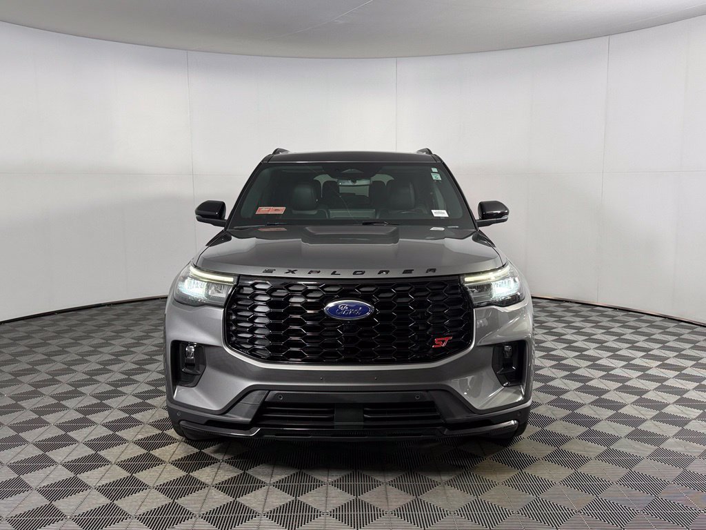 Used 2025 Ford Explorer ST w/ Sun And Sound Package AWD/4WD image 4