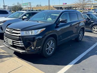 Used 2018 Toyota Highlander XLE video 1