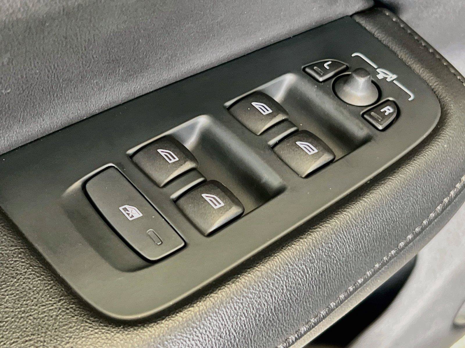 Used 2024 Volvo S60 B5 Core AWD/4WD image 21