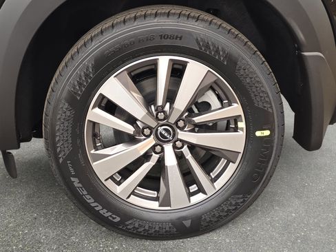 New 2026 Nissan Pathfinder SL image 30