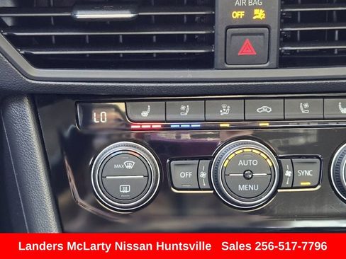 Used 2024 Volkswagen Jetta SEL FWD image 20