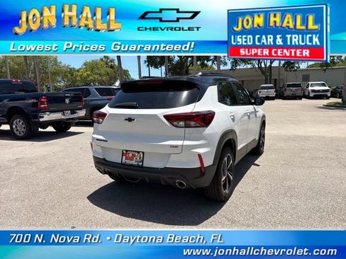 Used 2023 Chevrolet TrailBlazer RS w/ Convenience Package FWD image 11