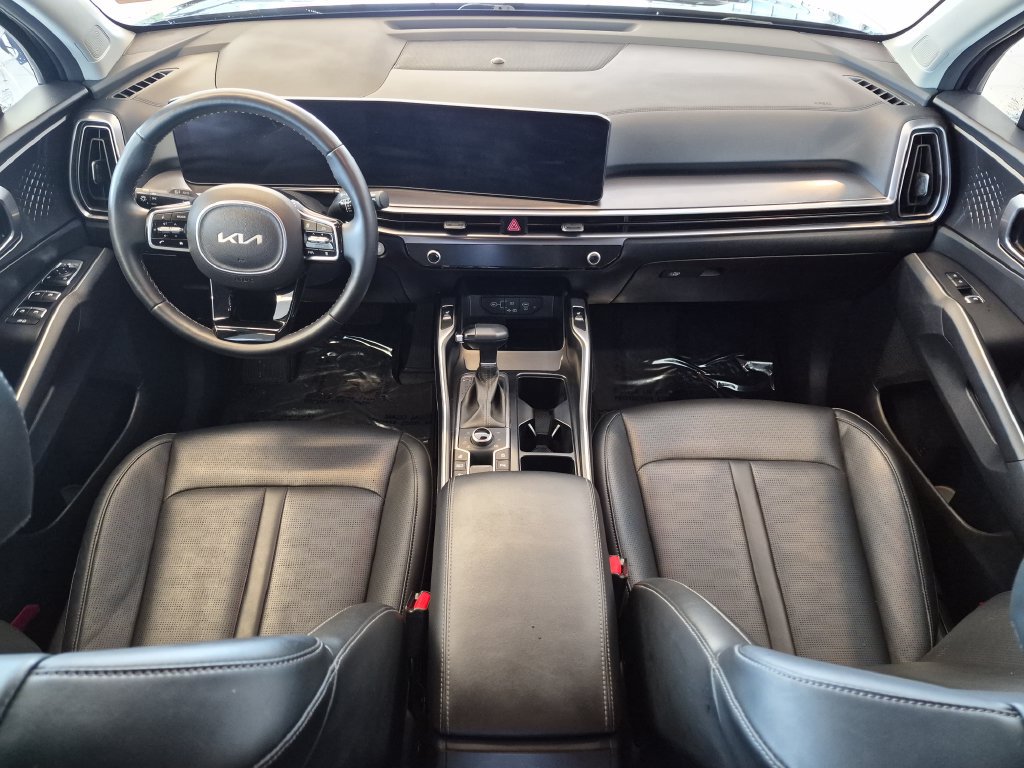 Used 2025 Kia Sorento EX AWD/4WD image 28