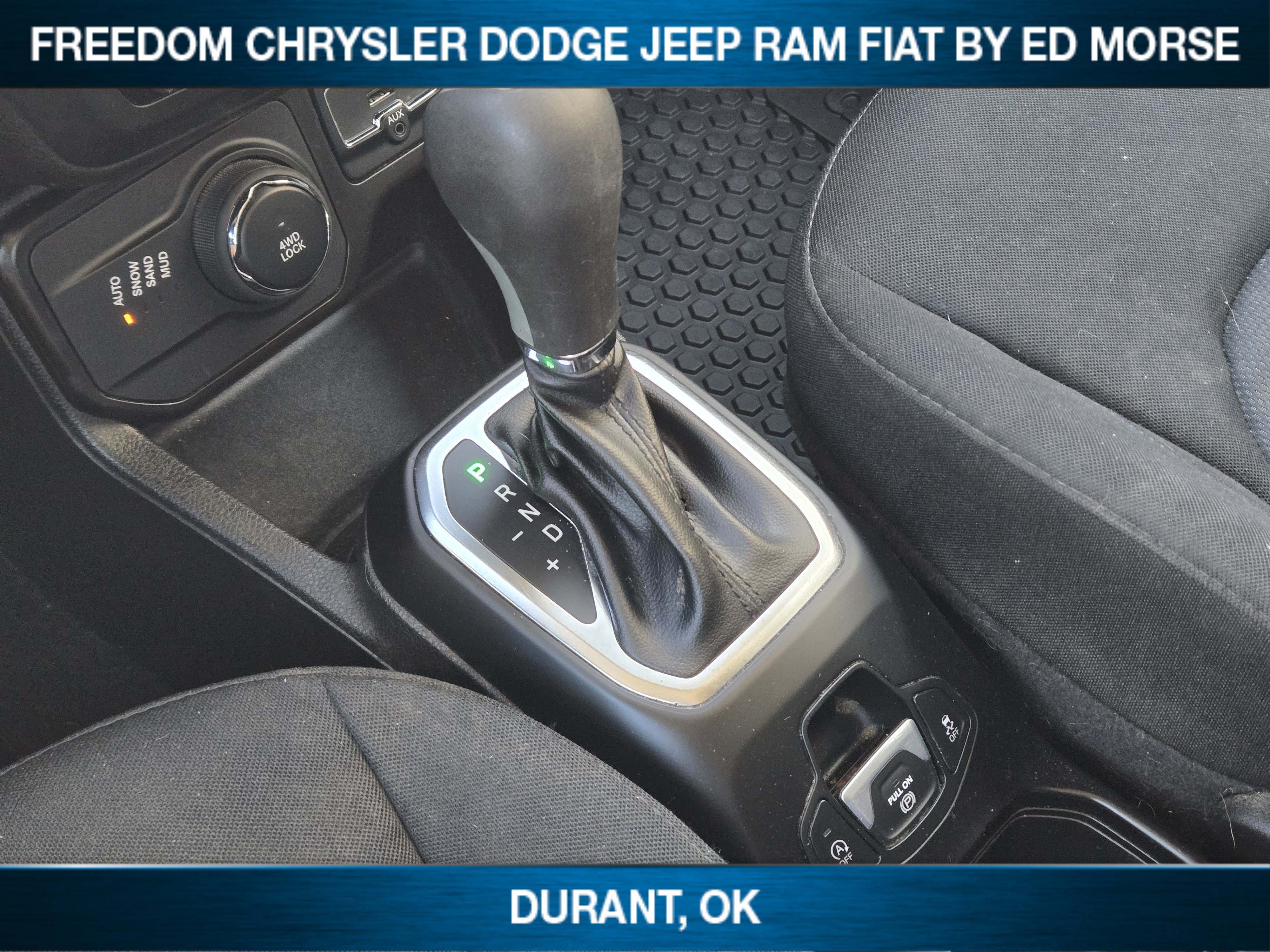 Used 2023 Jeep Renegade Latitude AWD/4WD image 15