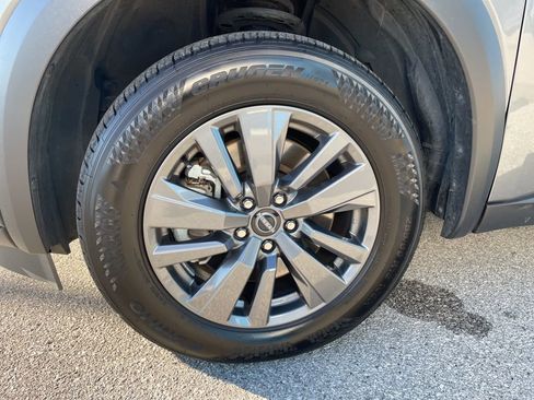 Used 2025 Nissan Pathfinder SV image 61