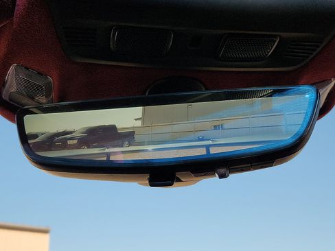 Used 2022 Chevrolet Corvette Stingray Premium Cpe w/ Z51 Performance Package image 16