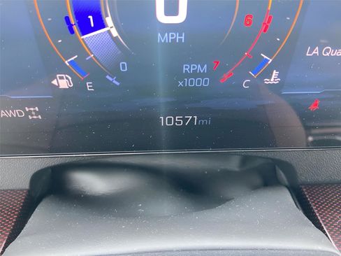 Used 2025 Chevrolet Traverse RS image 10