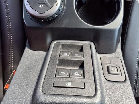 New 2025 Ford Bronco Badlands image 21