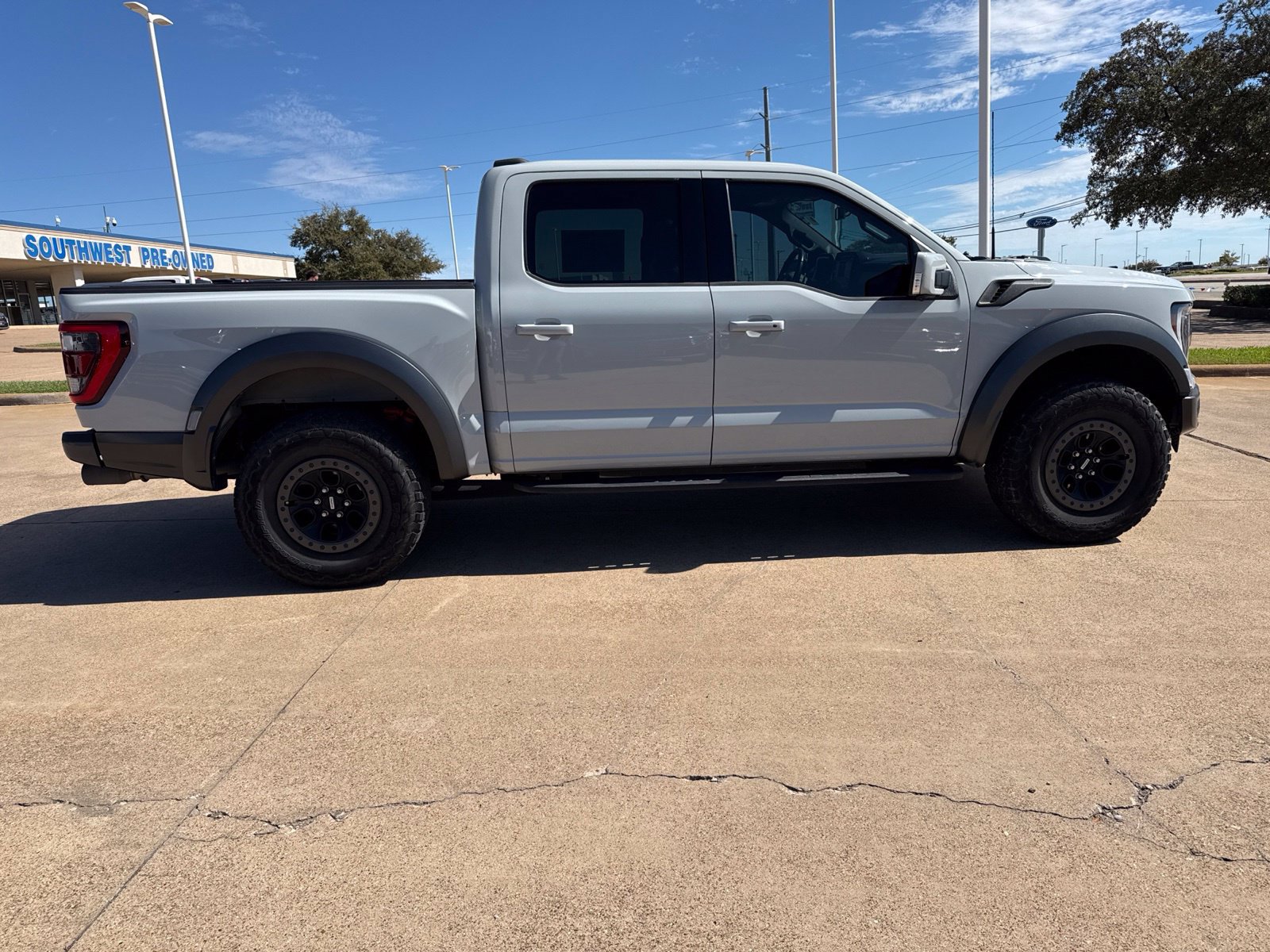 Used 2023 Ford F150 Raptor AWD/4WD image 8