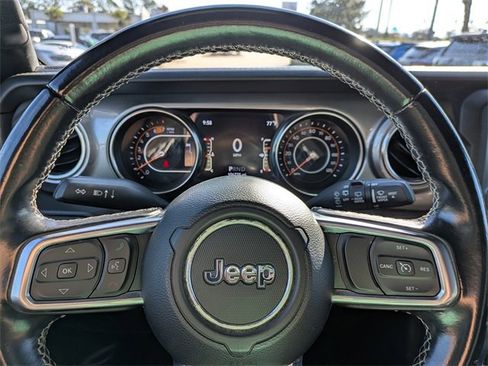 Certified 2021 Jeep Wrangler Unlimited Sahara image 29