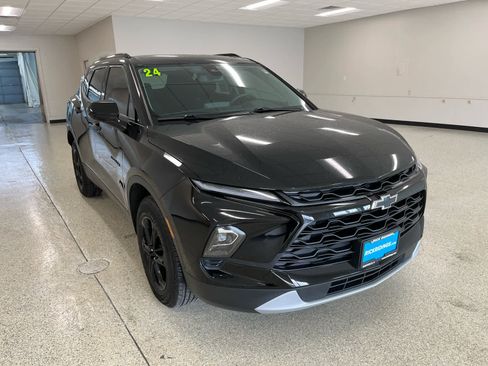 Used 2024 Chevrolet Blazer LT w/ Convenience Package image 3