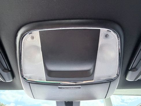 Used 2023 Dodge Charger SXT RWD image 15