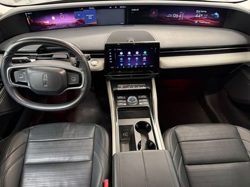 Used 2024 Lincoln Nautilus Reserve image 19