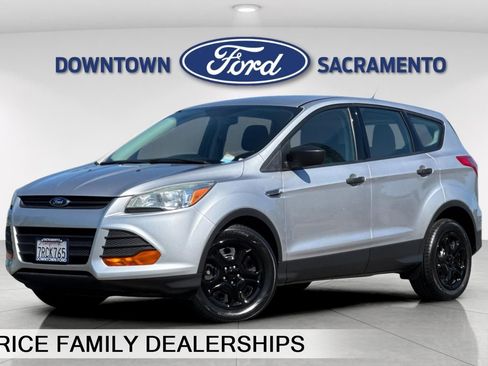 Used 2016 Ford Escape S FWD image 1