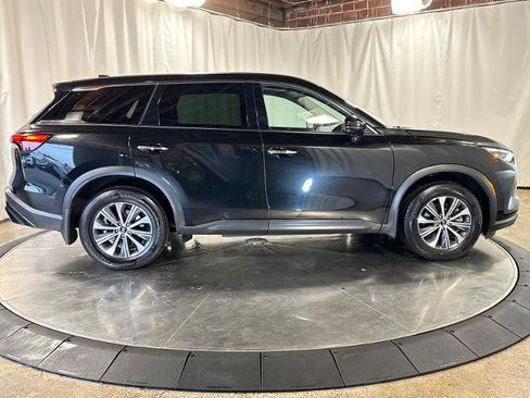 Certified 2025 INFINITI QX60 Pure image 9