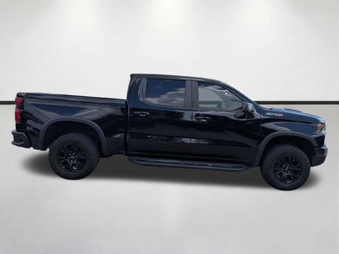 Used 2023 Chevrolet Silverado 1500 ZR2 w/ Technology Package AWD/4WD image 3
