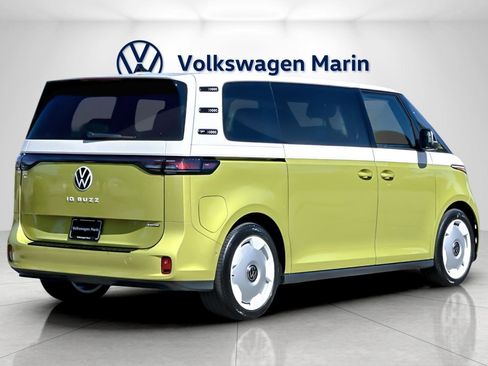 New 2025 Volkswagen ID. Buzz 1st Edition image 5