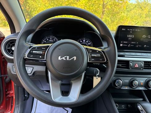 Used 2023 Kia Forte LXS w/ LXS Technology Package image 21