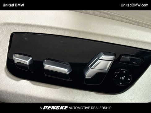 Used 2019 BMW 540i image 4