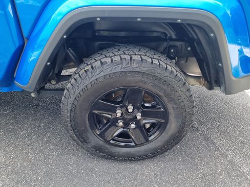 Used 2021 Jeep Gladiator Sport AWD/4WD image 8