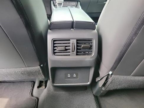 Used 2024 Nissan Rogue SV AWD/4WD image 20