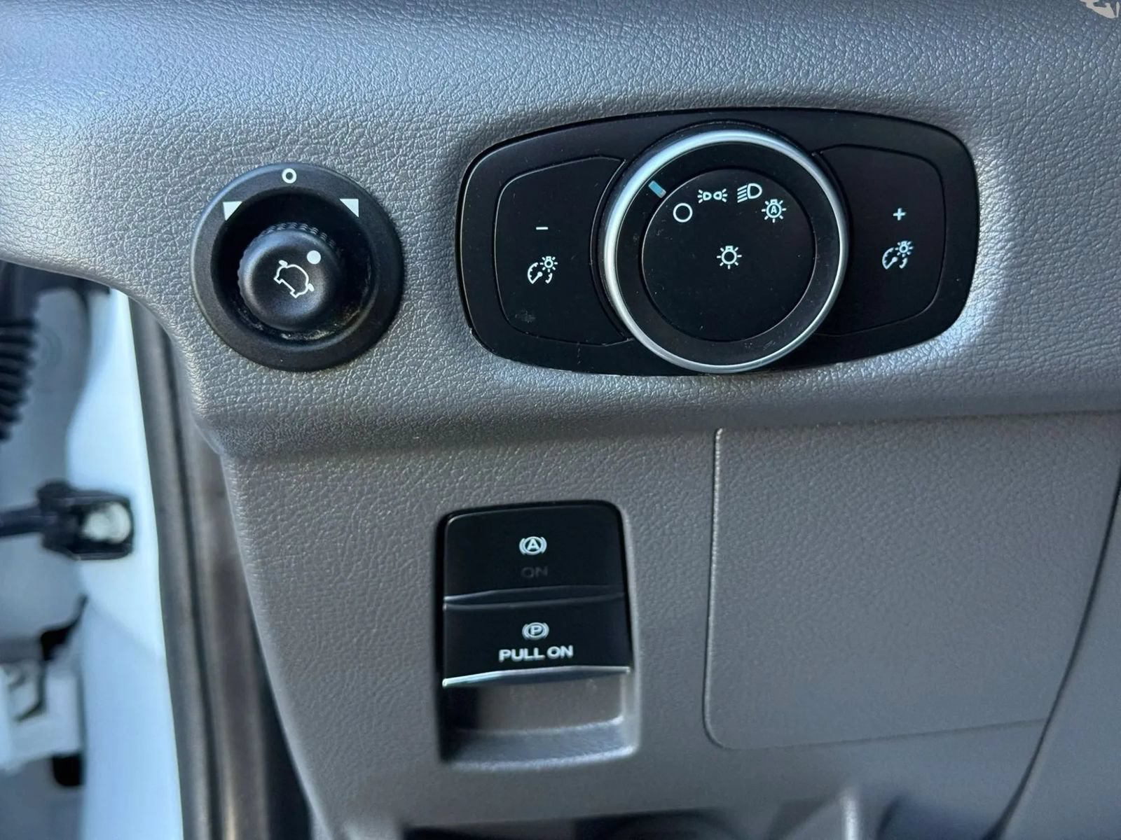 Used 2021 Ford Transit 150 Medium Roof RWD image 30