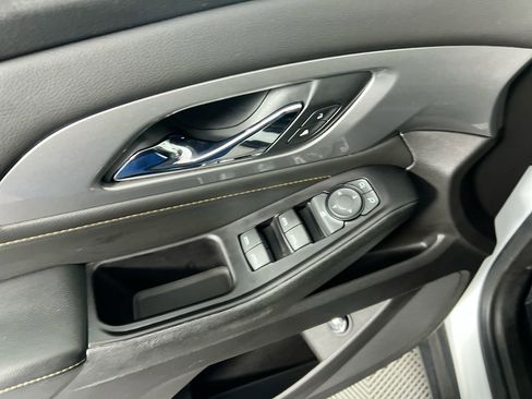 Used 2019 Chevrolet Traverse LT w/ LPO, Floor Liner Package image 16