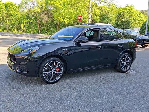 Used 2023 Maserati Grecale Modena image 4