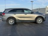 Used 2016 Kia Sorento LX w/ LX Convenience Package image 2