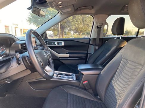 Used 2020 Ford Explorer XLT RWD image 8