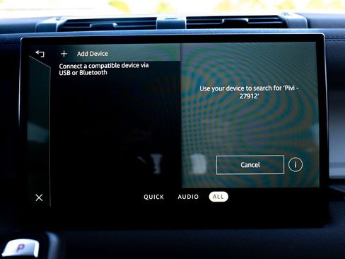 Certified 2023 Land Rover Defender 110 X-Dynamic SE AWD/4WD image 32