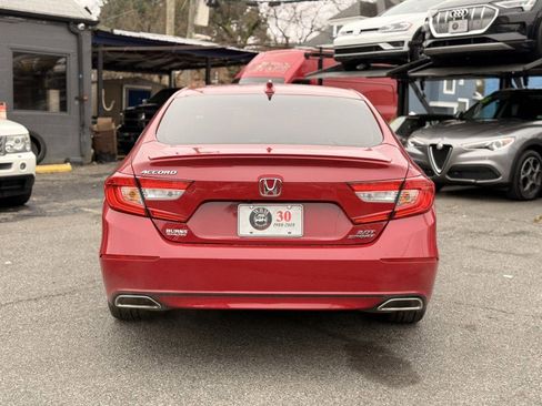 Used 2019 Honda Accord Sport image 9